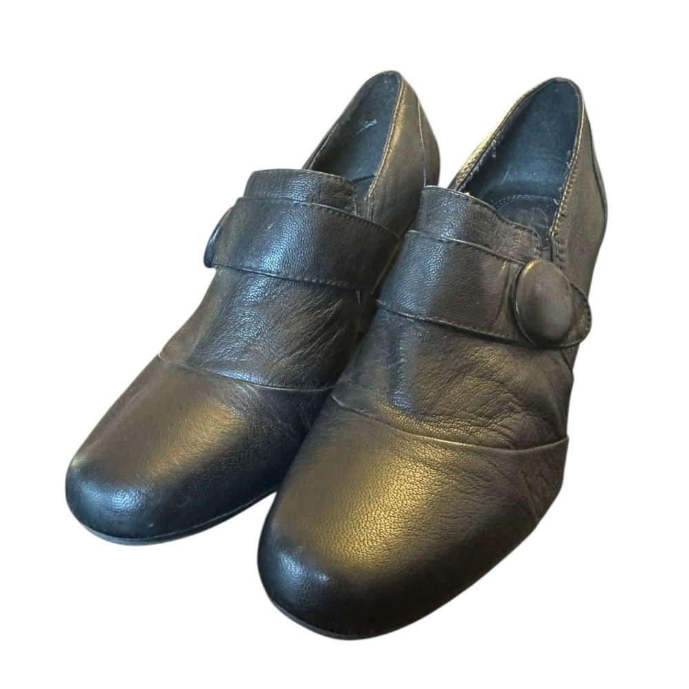 Clarks Bendables Black Leather Button Heels size 8 1/2 - Picture 9 of 10
